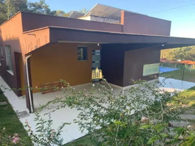 Fazenda/Sítio com 4 Quartos à venda, 2500m² no Vila Ipê Amarelo, Contagem