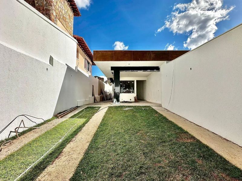 Casa com 3 quartos — Copacabana, Belo Horizonte