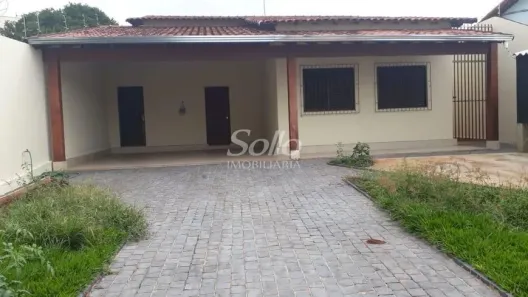 Casa com 3 Quartos à venda, 222m² no Cidade Jardim, Uberlândia