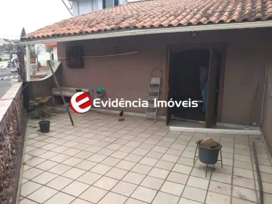 Sobrado com 3 Quartos à venda, 210m² no Jardim Cristiane, Santo André