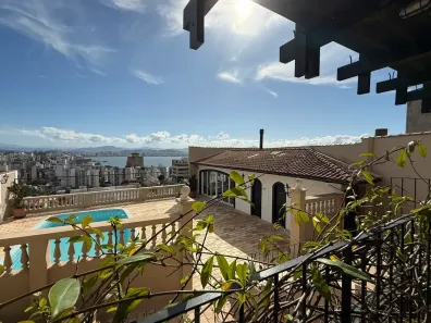 Casa com 3 Quartos à venda, 417m² no Centro, Florianópolis