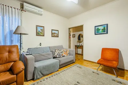 Casa com 3 Quartos à venda, 230m² no Vila Ipiranga, Porto Alegre