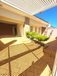 Casa com 3 Quartos à venda, 200m² no Jardim Santa Gertrudes, Marília