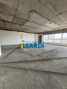 Sala Comercial à venda, 105m² no Green Valley Alphaville, Barueri