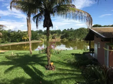 Fazenda/Sítio com 5 Quartos à venda, 600m² no Centro, Tupã