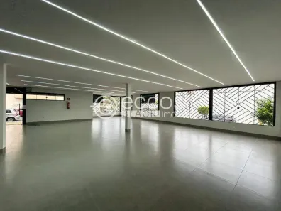 Imóvel Comercial à venda, 382m² no Martins, Uberlândia