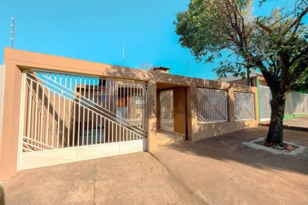 Casa com 3 Quartos à venda, 143m² no Jardim ltaparica, Londrina