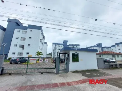 Apartamento com 2 Quartos para alugar, 47m² no Sertão do Maruim, São José