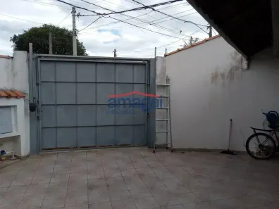 Casa com 3 Quartos à venda, 212m² no Conjunto São Benedito, Jacareí