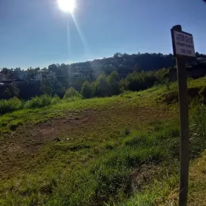 Lote/Terreno à venda, 451m² no Parque Jardim da Serra, Juiz de Fora