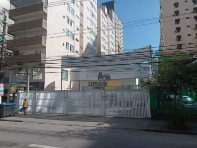 Imóvel Comercial com 3 Quartos para alugar, 407m² no Vila Mathias, Santos