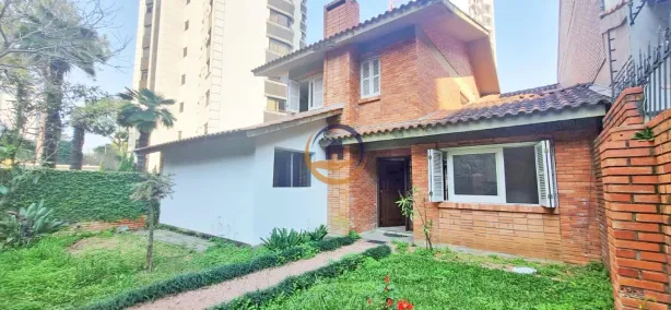 Imóvel Comercial com 4 Quartos para alugar, 240m² no Bela Vista, Porto Alegre