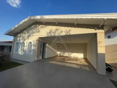 Casa com 3 Quartos para venda ou aluguel, 199m² no Parque São Quirino, Campinas