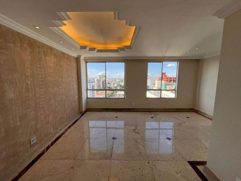 Apartamento com 3 quartos — Santa Efigênia, Belo Horizonte