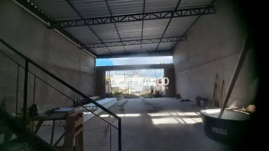 Galpão/Depósito/Armazém à venda, 250m² no Jardim Independência, Taubaté