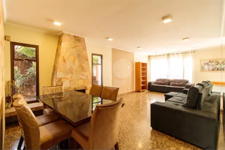 Sobrado com 4 Quartos para venda ou aluguel, 364m² no Bosque da Saúde, São Paulo