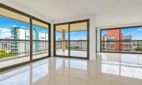 Apartamento com 3 Quartos à venda, 177m² no Três Figueiras, Porto Alegre