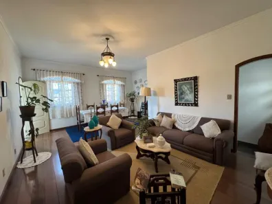Casa com 4 Quartos à venda, 438m² no Vila Ozanan, Juiz de Fora