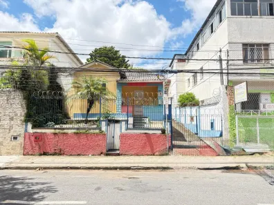 Casa com 3 Quartos para alugar, 384m² no Centro, Juiz de Fora