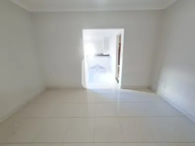 Casa com 3 Quartos para alugar, 145m² no Santa Mônica, Uberlândia