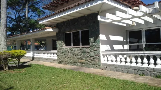 Imóvel Comercial com 4 Quartos à venda, 450m² no Jardim Apolo I, São José dos Campos
