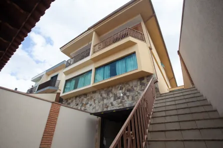 Sobrado com 4 Quartos à venda, 242m² no Vila Pereira Barreto, São Paulo