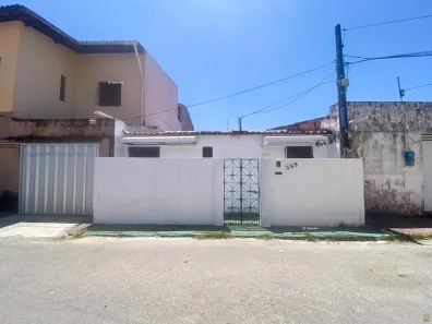 Casa com 3 Quartos para alugar, 120m² no Cidade 2000, Fortaleza