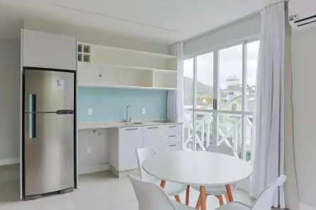 Apartamento com 1 Quarto para alugar, 44m² no Lagoa da Conceição, Florianópolis