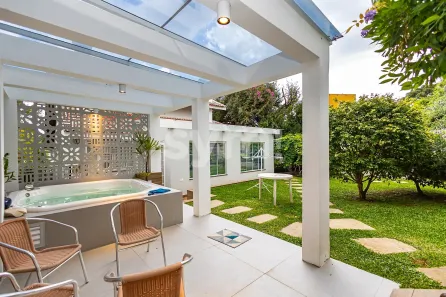 Casa com 4 Quartos à venda, 389m² no Vista Alegre, Curitiba