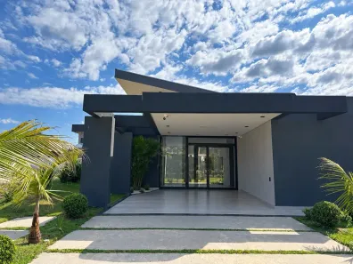 Casa de Condomínio com 3 Quartos à venda, 210m² no Ninho Verde 2, Pardinho