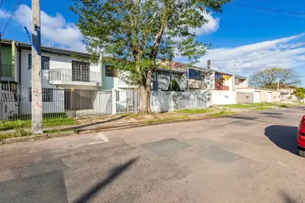 Sobrado com 3 Quartos à venda, 102m² no Fazendinha, Curitiba