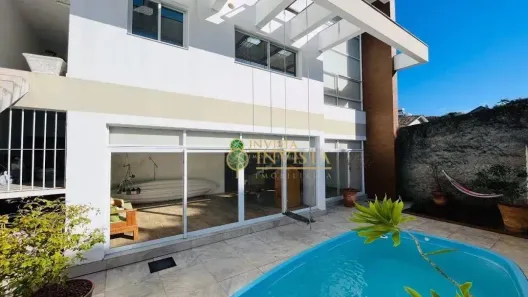 Casa com 3 Quartos à venda, 215m² no Coqueiros, Florianópolis