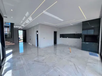Casa de Condomínio com 3 Quartos à venda, 200m² no Floresta, Cascavel