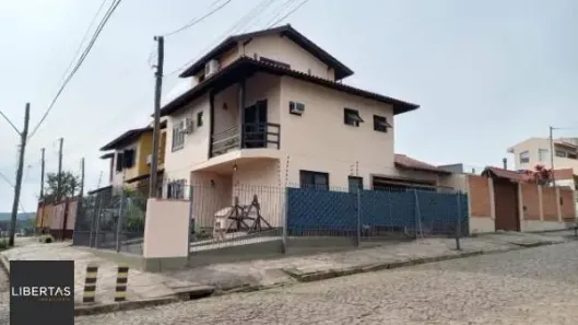 Sobrado com 3 Quartos à venda, 163m² no Espírito Santo, Porto Alegre