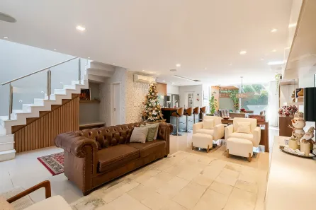 Casa de Condomínio com 4 Quartos à venda, 275m² no Sarandi, Porto Alegre