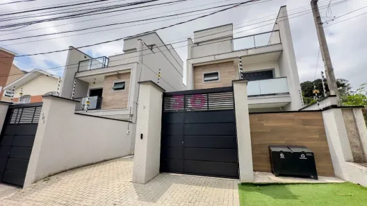Sobrado com 4 Quartos à venda, 154m² no Uberaba, Curitiba