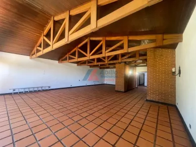Imóvel Comercial com 8 Quartos para alugar, 740m² no Dom Pedro, Londrina