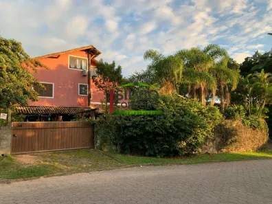 Casa com 6 Quartos à venda, 618m² no Rio Tavares, Florianópolis