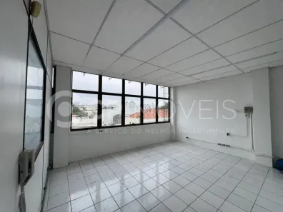 Sala Comercial para alugar, 420m² no Santa Maria Goretti, Porto Alegre