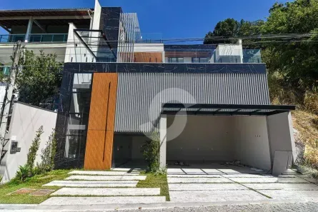 Casa com 4 Quartos à venda, 470m² no Charitas, Niterói