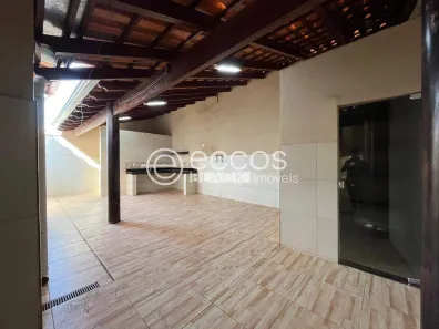 Casa com 4 Quartos à venda, 217m² no Planalto, Uberlândia