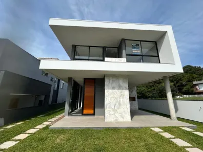 Sobrado com 3 Quartos à venda, 175m² no São João do Rio Vermelho, Florianópolis