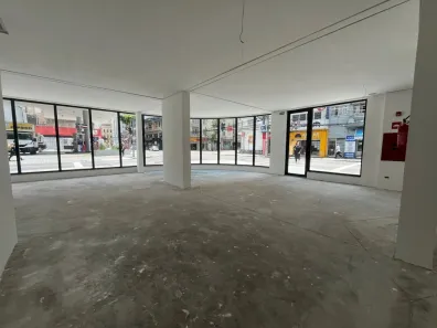 Ponto Comercial para alugar, 83m² no Centro, Curitiba