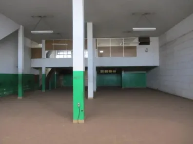 Ponto Comercial para alugar, 700m² no Brasil, Uberlândia