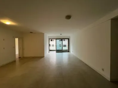 Apartamento com 3 Quartos para alugar, 131m² no Agronômica, Florianópolis