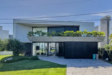 Sobrado com 5 Quartos à venda, 320m² no , Xangri-Lá