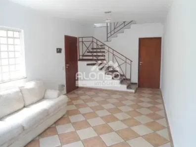 Sobrado com 3 Quartos à venda, 180m² no Jardim Ester Yolanda, São Paulo