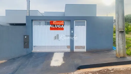 Casa com 3 Quartos para alugar, 55m² no Jardim Paraíso, Arapongas