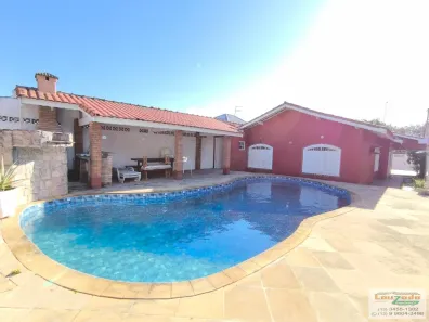Casa com 3 Quartos para alugar, 180m² no Centro, Peruíbe