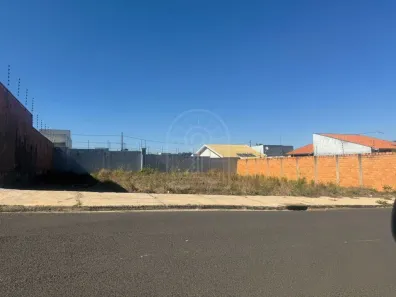 Lote/Terreno à venda, 241m² no Jardim Serra Azul, Araraquara